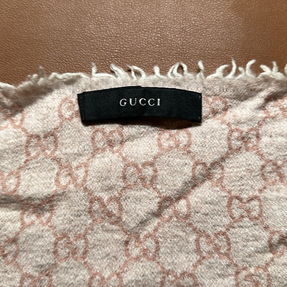 Gucci Pink Horsebit Square Scarf - Picture 2 of 5